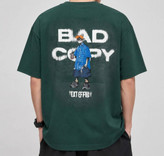 تیشرت یقه گرد وارداتی اورجینال طرح Bad Copy - قواره باکسی (Boxy Fit). جزئیات دوخت